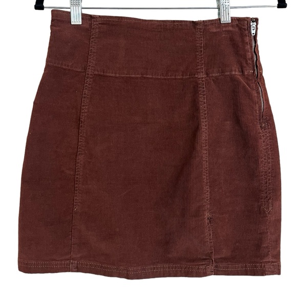 Free People Dresses & Skirts - EUC Free People Holding Onto A Dream Corduroy High Rise Mini Skirt 🤎